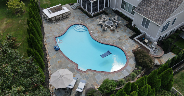 Top 5 Upgrades to your Outdoor Living Space for Summer Entertaining